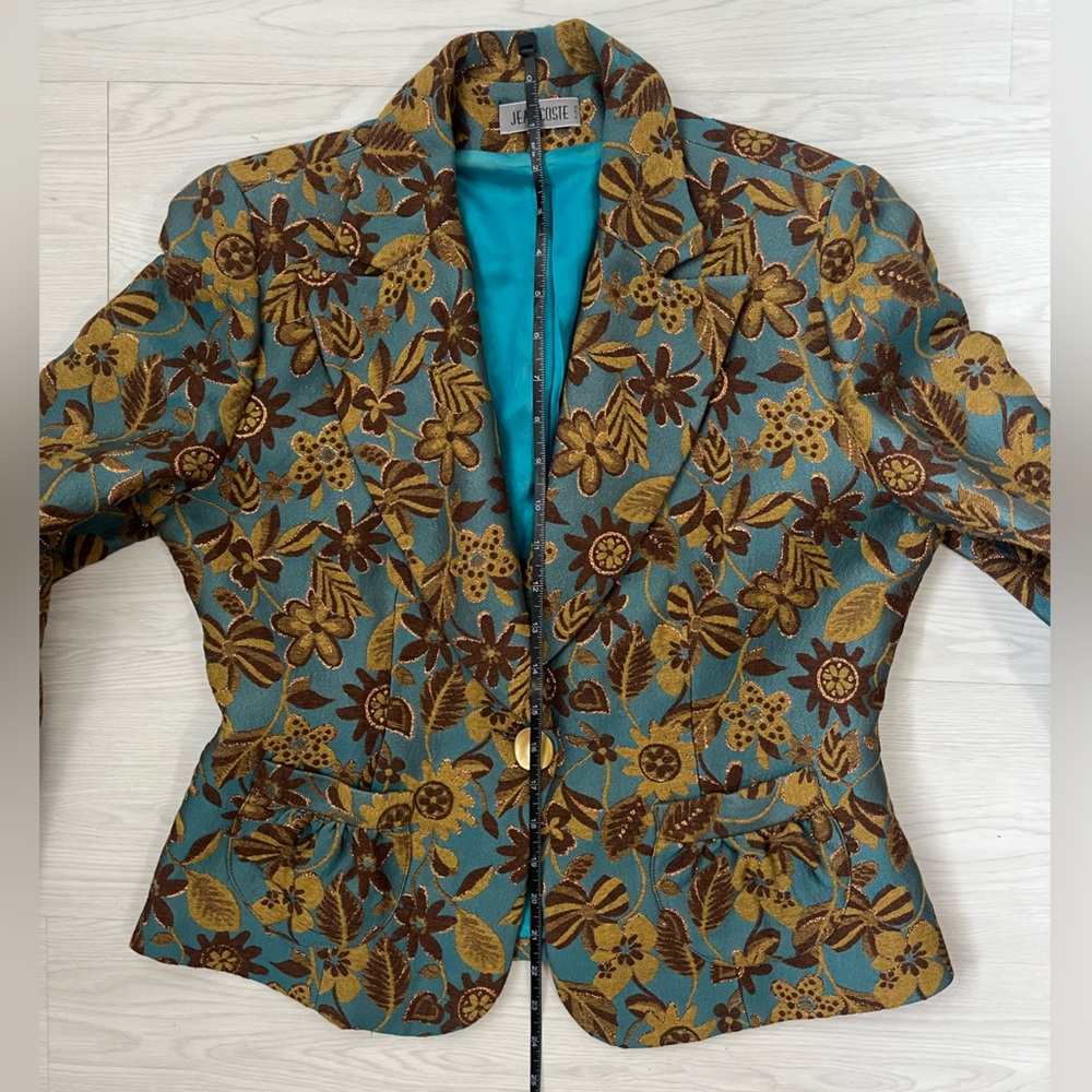 Floral Embroidered Teal Blazer with button closure by Jean Costa made in France - Picture 6 of 10